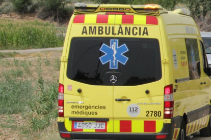 Una ambulància del Servei d'Emergències Mèdiques