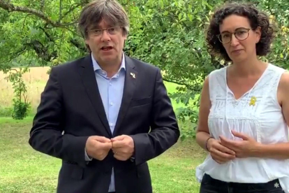 Carles Puigdemont i la secretària general d’ERC, Marta Rovira, en un vídeo difós ahir.