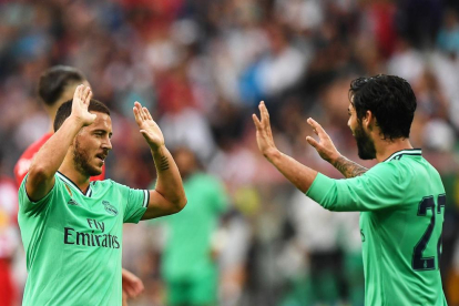 Hazard conduce al Madrid a la victoria ante el Salzburgo (0-1)