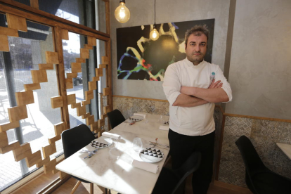 David Molina, ayer en su restaurante Cràpula, se mostró muy ilusionado con el nuevo proyecto.