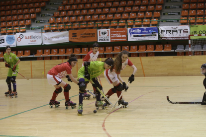 La selección de Lleida, campeona de Catalunya de hockey femenino sub-18