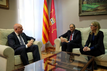 Torra s'ha reunit amb el síndic Carlos Barrera, abans de la primera reunió que el Govern de la Generalitat celebra a la Val d'Aran.