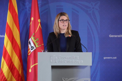 La consellera de Presidència, Elsa Artadi, a la roda de premsa posterior a la reunió del Consell Executiu, celebrada a Vielha.