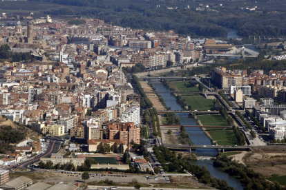 Imagen de archivo del centro de la ciudad, con el barrio de Pardinyes al fondo.
