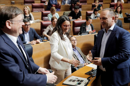 La alcaldesa en funciones, Ada Colau, y el líder del PSC en Barcelona, Jaume Collboni.