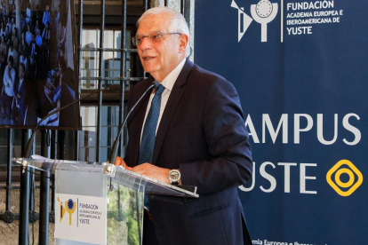 El ministre d’Afers Exteriors, Josep Borrell, durant la conferència ahir.