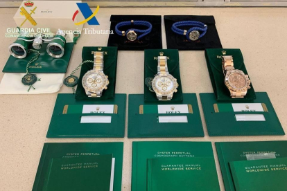 Decomisados tres relojes valorados en más de 56.000 euros en la Farga de Moles.