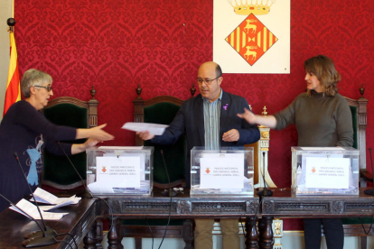 El recompte dels vots del procés participatiu de Cervera.