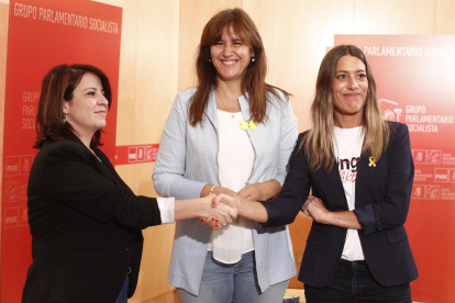 El portaveu d’ERC, Gabriel Rufián, amb Adriana Lastra, vicesecretària general del PSOE.