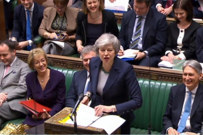La primera ministra britànica, Theresa May, ahir, durant una de les intervencions a Westminster.