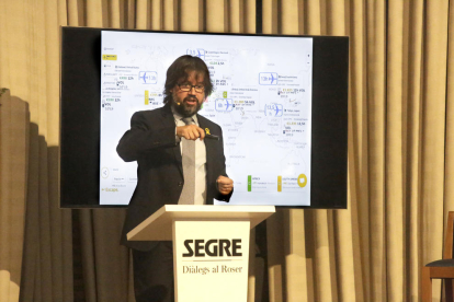 Ricard Font, durante su conferencia en el ciclo de SEGRE ‘Diàlegs al Roser’ en el Parador el pasado viernes.