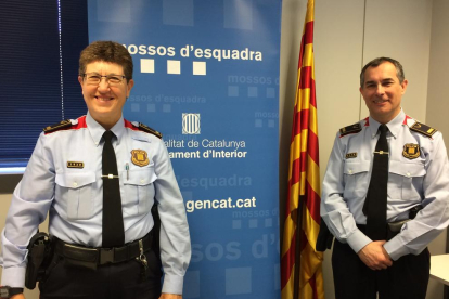 Los inspectores Bardina y Ribelles, ayer, en Lleida.