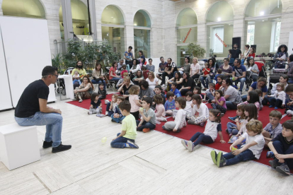 Marató de contes a la Biblioteca Pública de Lleida