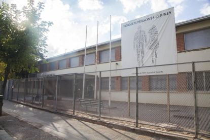 Imatge de l’exterior de l’institut Manuel de Pedrolo de Tàrrega.
