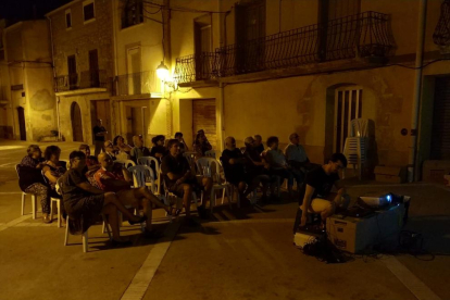 Última sessió del cicle ‘Cinema a la Fresca’, la nit de dissabte passat a Puigverd de Lleida.