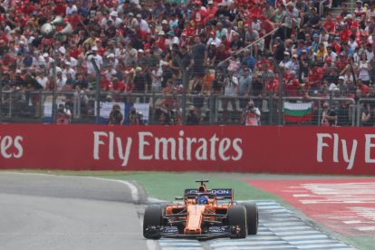 Hamilton se llevó la victoria en un gran premio un poco caótico y con ello vuelve a liderar el Mundial.