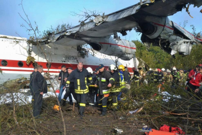 Cinc morts després de l'aterratge forçós a Ucraïna d'un avió procedent d'Espanya