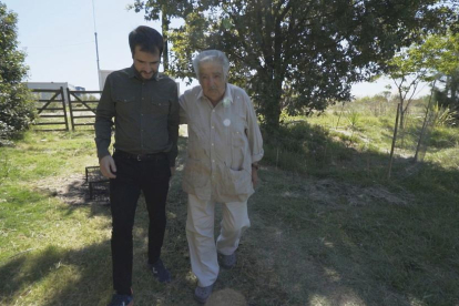 El conductor del programa con el ex presidente de Uruguay.