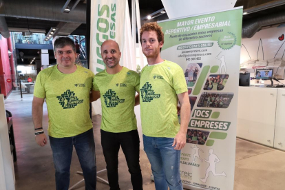 Ramon Folguera, Paco Lorenzo i un col·laborador de Jocs Empreses ahir a l’Ekke, on es van presentar.