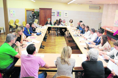 La reunión se llevó a cabo en la Sala Paulo Freire.