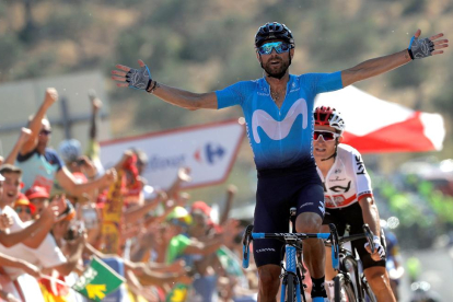 Alejandro Valverde, el ganador de la etapa, en su paso por meta.