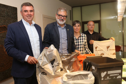 L’alcalde, Fèlix Larrosa, i el regidor de Sostenibilitat, Joan Queralt, van presentar ahir el sistema.