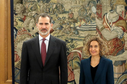 El rei i la presidenta del Congrés, Meritxell Batet, ahir, al Palau de La Zarzuela.