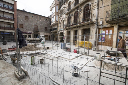 Las obras que se están llevando a cabo en la plaza del Pati de Torà.