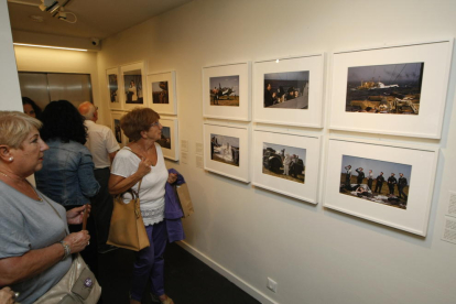 CaixaForum va inaugurar ahir l’exposició ‘Robert Capa en color’.