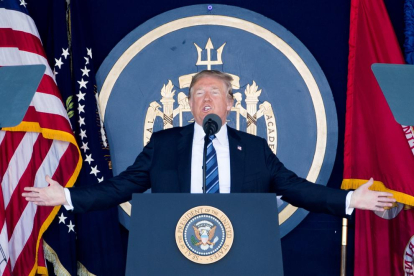 Donald Trump ayer durante un acto de la Academia Naval, en Maryland, Estados Unidos.