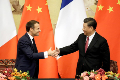 El president francès, ahir durant una reunió amb el seu homòleg xinès Xi Jinping a Pequín.