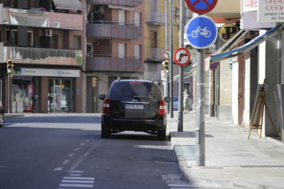 Carril bici como parking