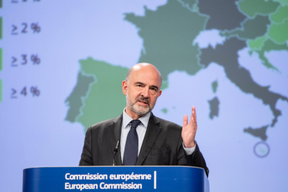 L'eurocomissari d'economia, Pierre Moscovici, durant la roda de premsa de presentació de les previsions econòmiques de primavera.