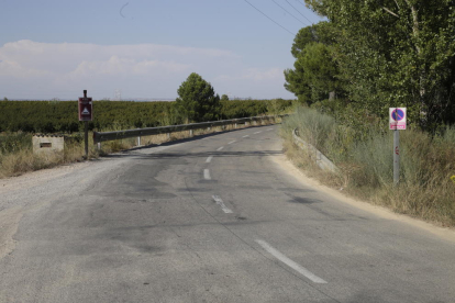 Vista del camí de Torres de Segre a Utxesa, on ahir es va produir l’accident mortal.