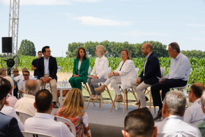 Presentó ayer en Gimenells el programa de los populares para la agricultura y la industria agroganadera y aseguró que “el agua será prioridad número uno” si gobierna