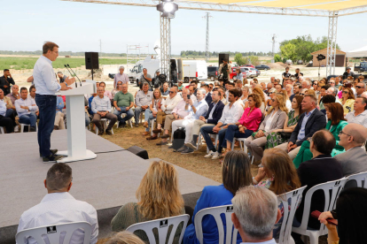 Presentó ayer en Gimenells el programa de los populares para la agricultura y la industria agroganadera y aseguró que “el agua será prioridad número uno” si gobierna