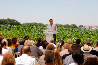 Presentó ayer en Gimenells el programa de los populares para la agricultura y la industria agroganadera y aseguró que “el agua será prioridad número uno” si gobierna