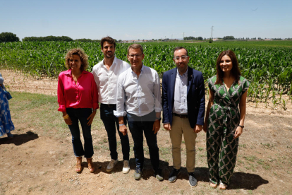 Presentó ayer en Gimenells el programa de los populares para la agricultura y la industria agroganadera y aseguró que “el agua será prioridad número uno” si gobierna