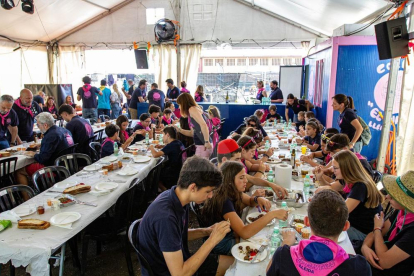 La fiesta gastronómica genuinamente leridana ha reunido a 115 peñas y 200.000 visitantes.