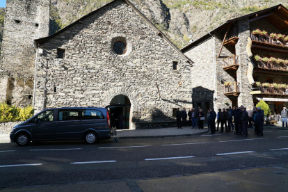 Les restes de Jordi Riba descansen des d’ahir al panteó de la família al cementiri d’Alins.