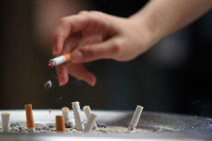 El número de fumadores en España, al mínimo