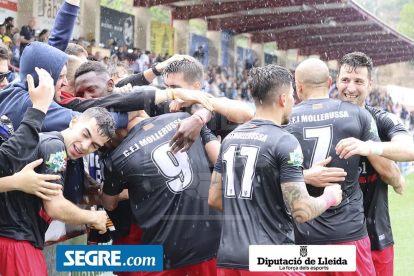 Imatges del partit Igualada 0 - Mollerussa 2, que suposa l'ascens dels del Pla a Tercera RFEF