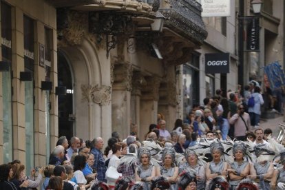 27a edició de la festa de Moros i Cristians amb més de 700 festers. La desfilada infantil al migdia i la de gala a la tarda van precedir la batalla final al Turó de la Seu Vella, en què les tropes musulmanes van reconquerir la ciutat.