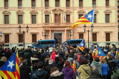 DIRECTE. Manifestació a Lleida contra la detenció de Puigdemont