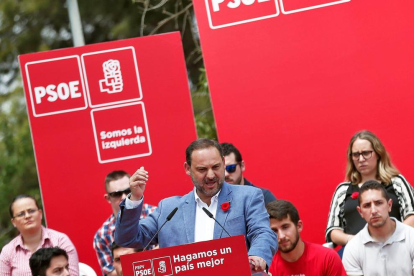 El secretari d’Organització del PSOE, José Luis Ábalos, va intervenir a la Festa de la Rosa de la localitat valenciana de Torrent.