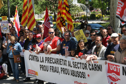Protesta de CCOO l’1 de maig a Lleida contra les anomenades falses cooperatives.