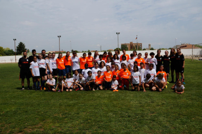 Jornada de futbol femení a Bellvís amb més de 50 jugadores