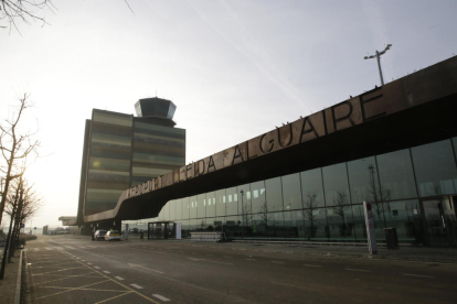 La niebla vuelve a dejar Alguaire sin vuelos británicos
