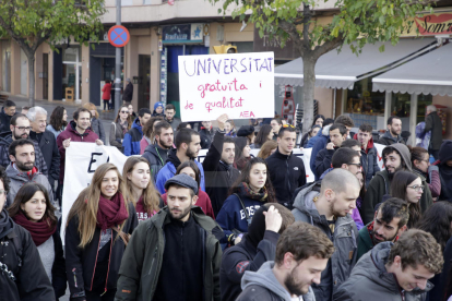Un momento de la protesta de estudiantes en Lleida.