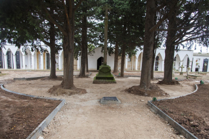 Preixana renueva los desagües y el pavimento del cementerio.